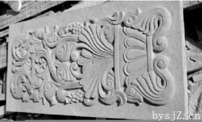 图1 某艺术学院外墙的仿石材雕刻