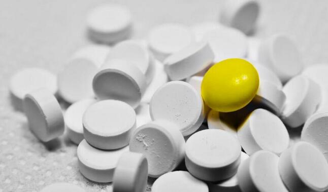 研究分析临床医学检验中质量控制提高因素以及相应的对策,医学检查员的职责是什么