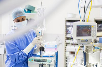 中枢神经细胞瘤采用MR与CT的影像学对比