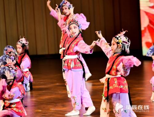 “唱、念、做、打”在戏剧人物塑造中的作用