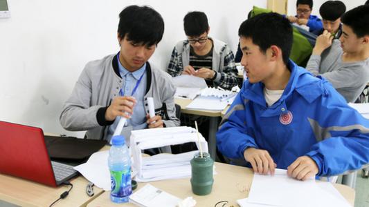 初中美术课程中学生创造能力的培养方法