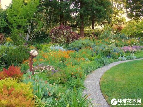 探讨生态园林建设中植物的品种选择及配置