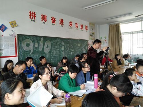小组合作学习在初中语文教学中的实施,初中语文教学中如何开展小组活动