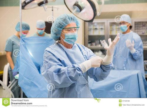 医生手术室自拍及传播中的侵权事件分析