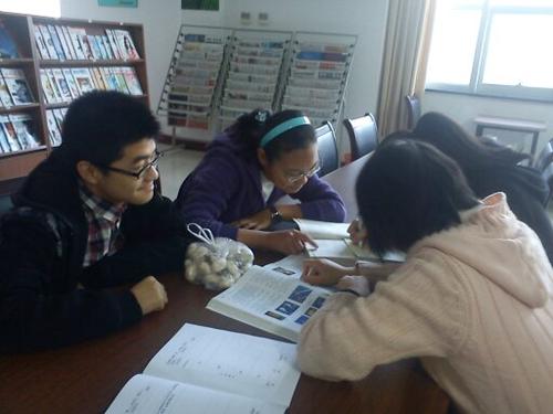 探讨高中英语教学中实施研究性学习的方法